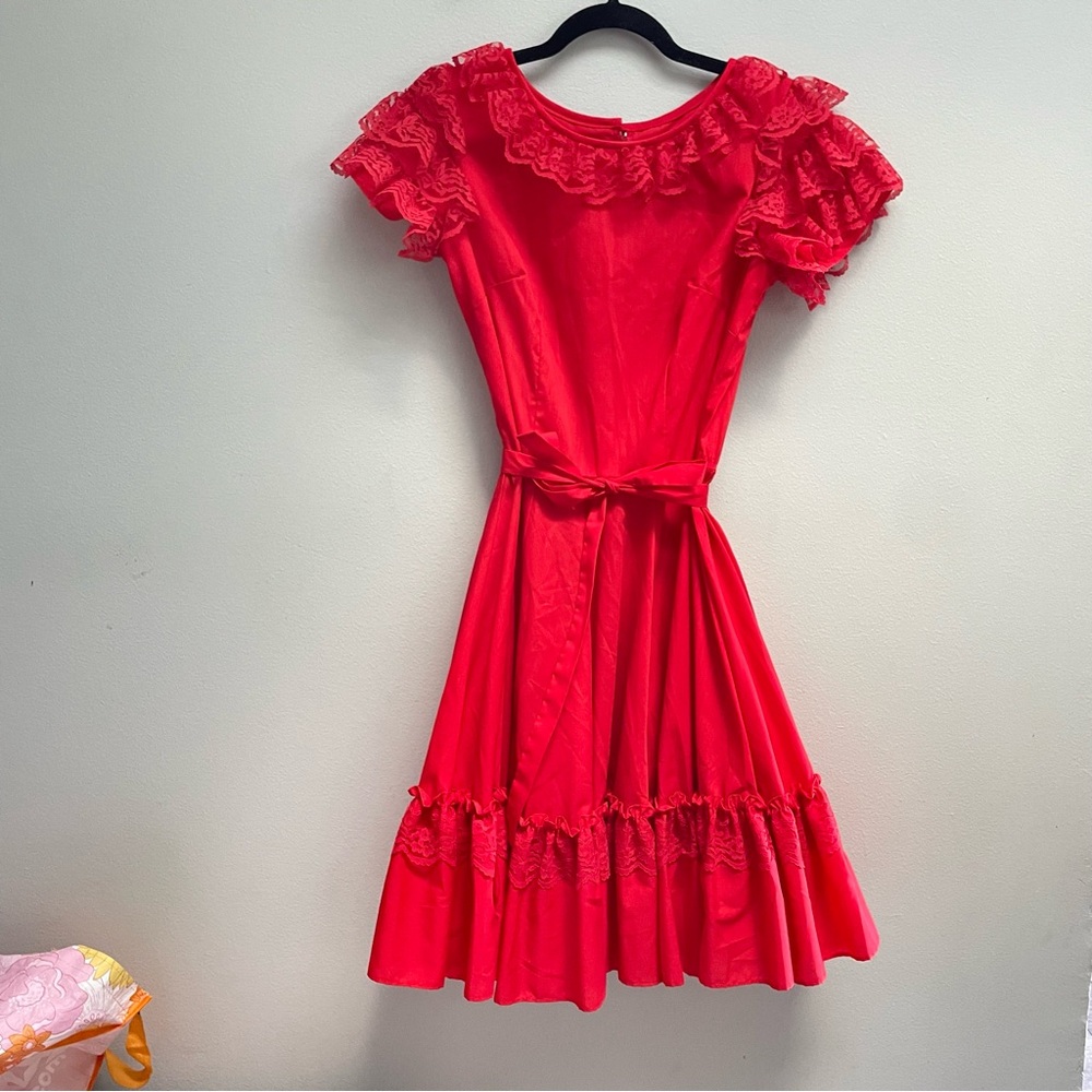 Malco Modes Vintage square dancing circle dress lace with belt size 10 USA